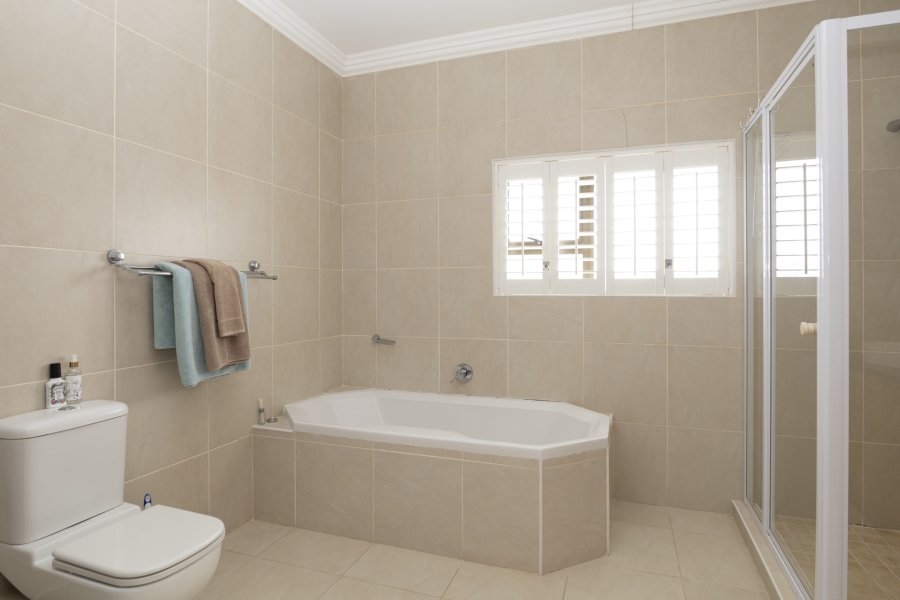 4 Bedroom Property for Sale in West Beach Eastern Cape